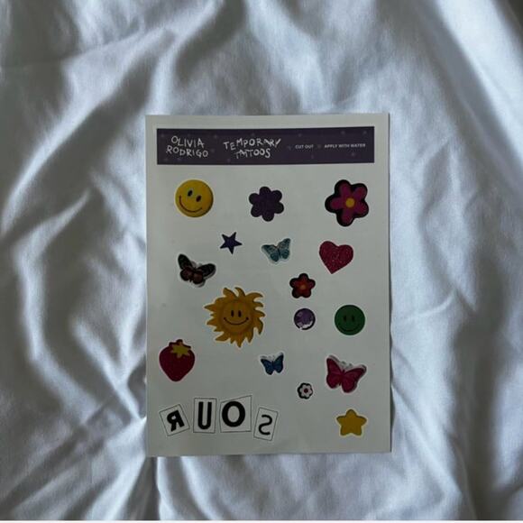 Olivia Rodrigo Trading Card & Sour Diary Composition Book - Picture 8 of 9